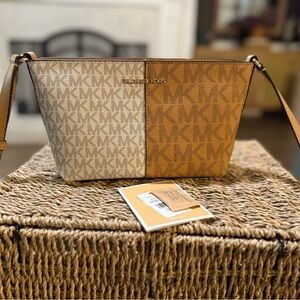 MICHAEL KORS Jet Set Small Two-Tone Logo Crossbody Bag. EC!